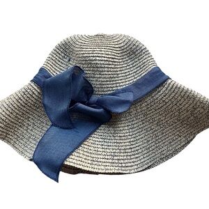 NEW Woven Straw Beach Sunhat with navy blue bow, ribbon, one size preppy